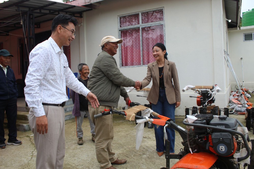 Kathyinla, EAC Aghunato during the distribution of farm machinery to beneficiaries at the General Administration Rest House, EAC Headquarter, Hoshepu Village under Aghunato Sub-Division Zunheboto District on May 30. (Morung Photo)a